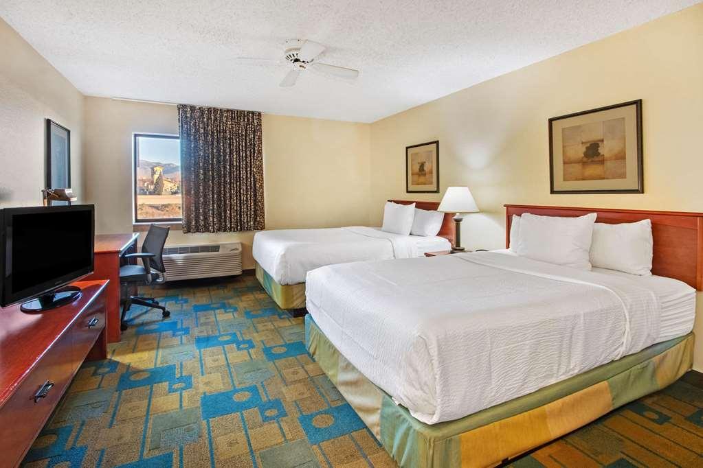 Hotel La Quinta By Wyndham Albuquerque Journal Ctr Nw Habitación foto