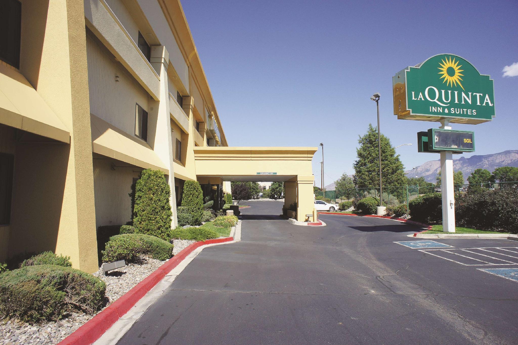 Hotel La Quinta By Wyndham Albuquerque Journal Ctr Nw Exterior foto