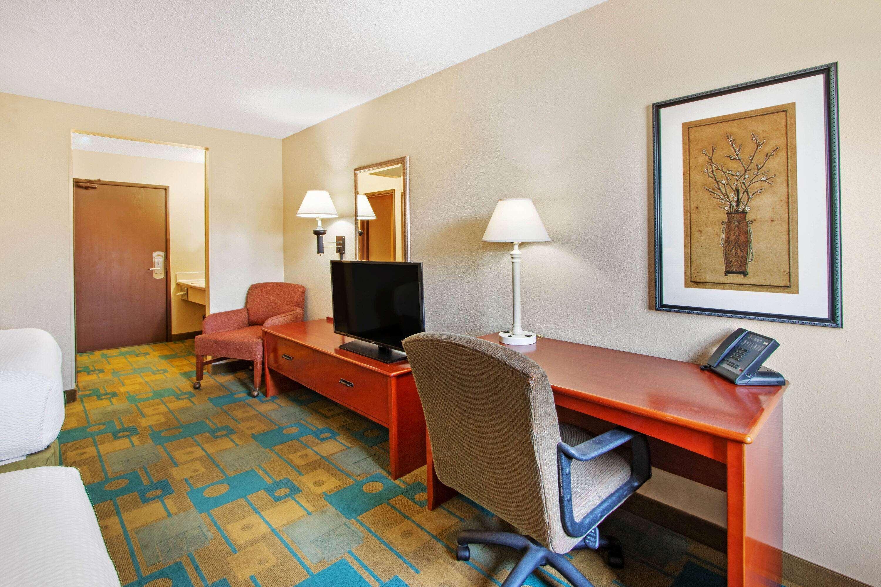 Hotel La Quinta By Wyndham Albuquerque Journal Ctr Nw Exterior foto